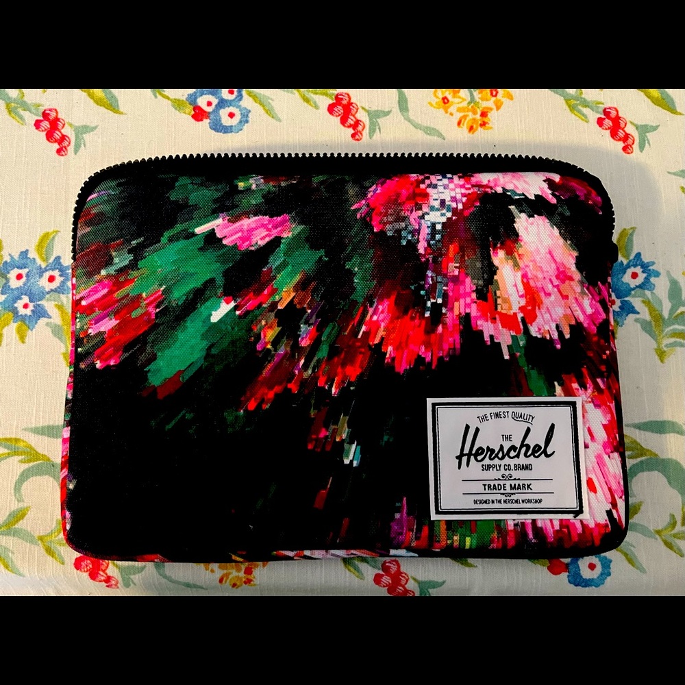 Herschel IPad air case 27in